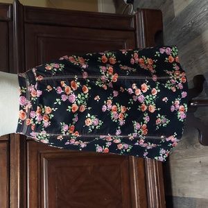 Bay Studio Career pretty floral skirt - size S